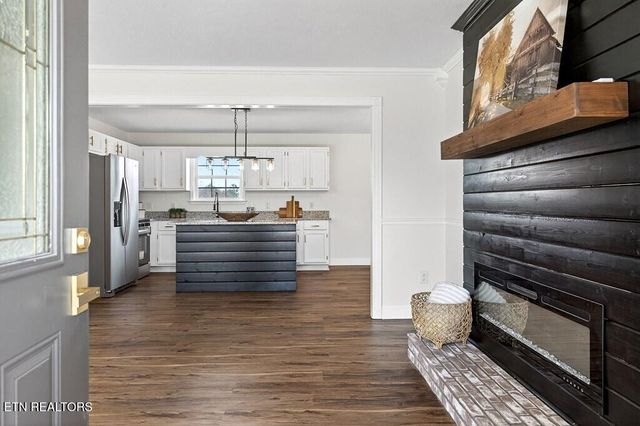 498 LOW GAP ROAD Rd, Sparta, TN 38583