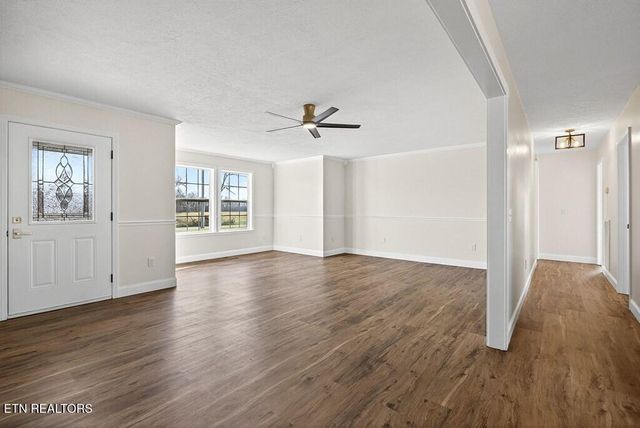 498 LOW GAP ROAD Rd, Sparta, TN 38583