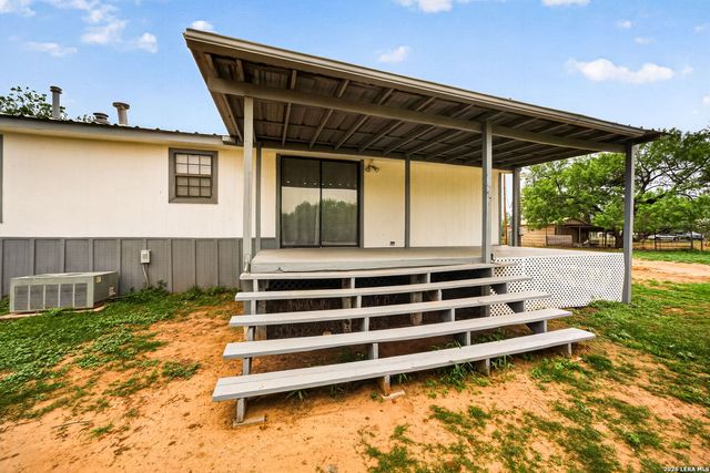 147 County Road 6841, Lytle, TX 78052