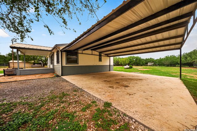 147 County Road 6841, Lytle, TX 78052