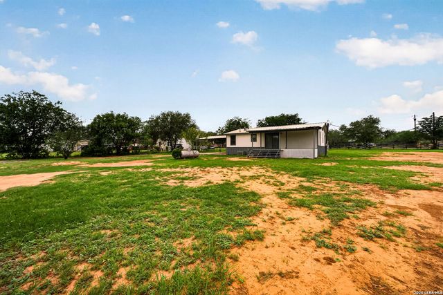 147 County Road 6841, Lytle, TX 78052