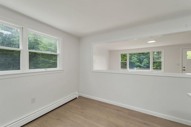 34 Hollings Road, Webster, NH 03303
