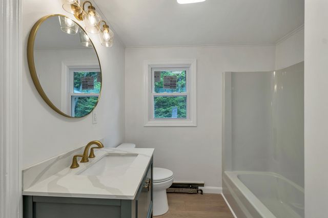 34 Hollings Road, Webster, NH 03303