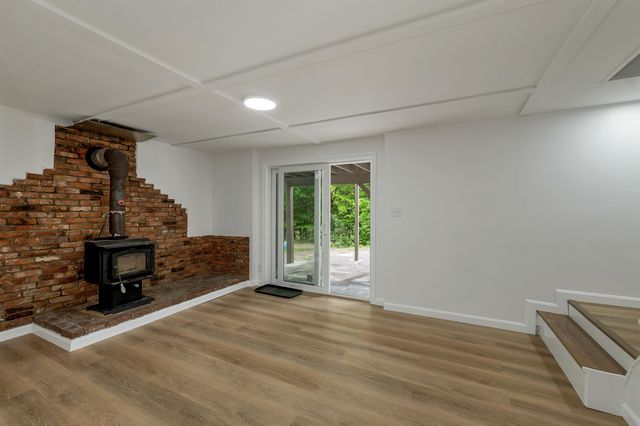 34 Hollings Road, Webster, NH 03303