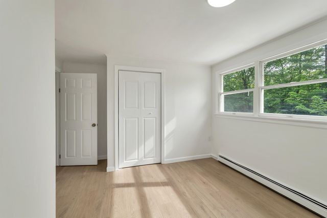 34 Hollings Road, Webster, NH 03303