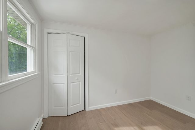 34 Hollings Road, Webster, NH 03303