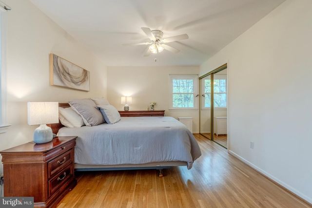 8717 HIGDON DR, Vienna, VA 22182
