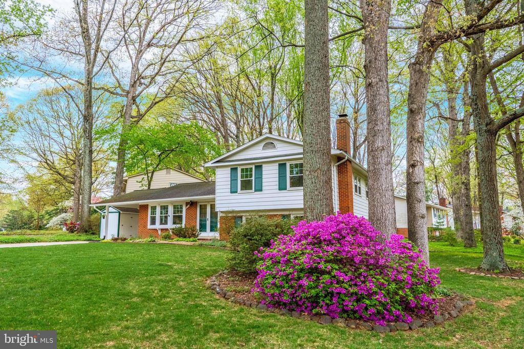 8717 HIGDON DR, Vienna, VA 22182