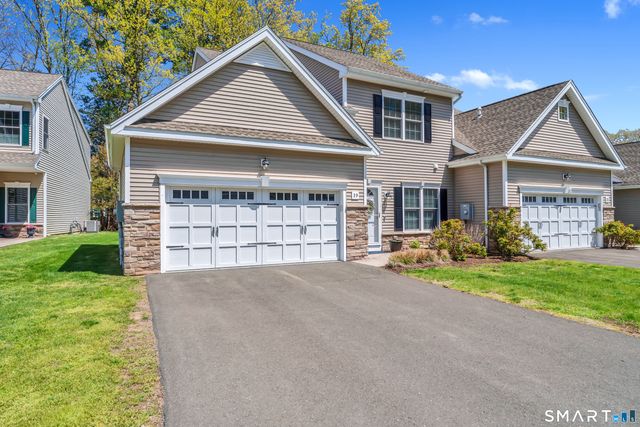 19 Brighton Park Way 19, Bloomfield, CT 06002