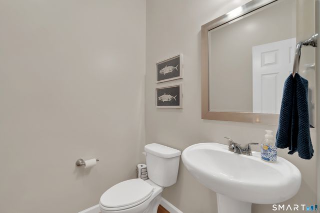 19 Brighton Park Way 19, Bloomfield, CT 06002