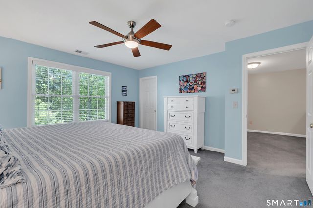 19 Brighton Park Way 19, Bloomfield, CT 06002
