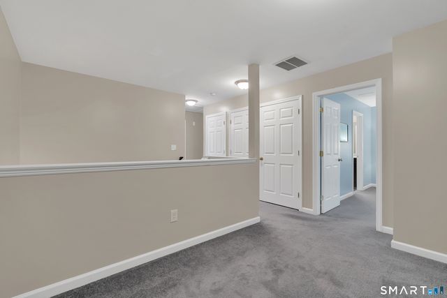 19 Brighton Park Way 19, Bloomfield, CT 06002