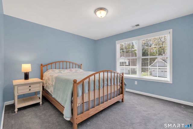 19 Brighton Park Way 19, Bloomfield, CT 06002