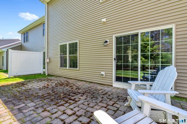 19 Brighton Park Way 19, Bloomfield, CT 06002