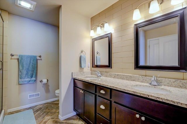 490 Wynnwood Drive, Verona, WI 53593