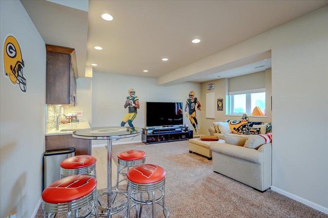 490 Wynnwood Drive, Verona, WI 53593