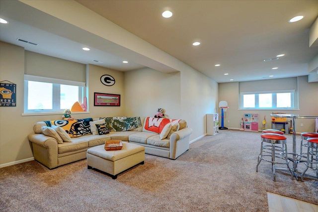 490 Wynnwood Drive, Verona, WI 53593