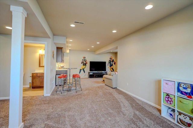 490 Wynnwood Drive, Verona, WI 53593