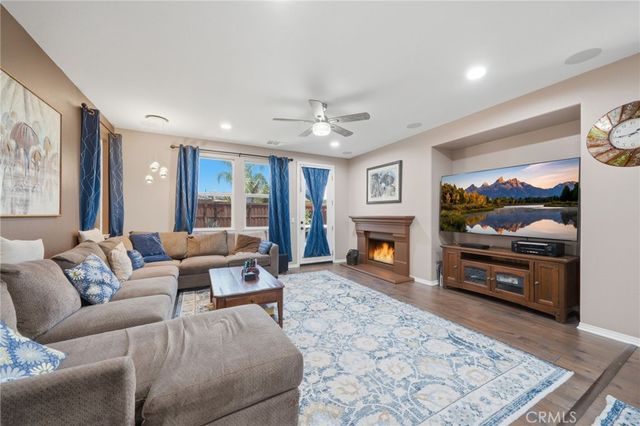 28382 Beacon Bay Circle, Menifee, CA 92585