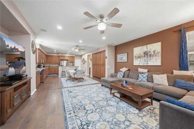 28382 Beacon Bay Circle, Menifee, CA 92585