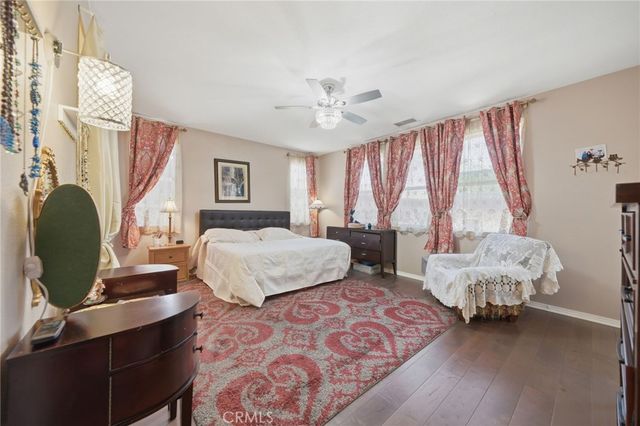 28382 Beacon Bay Circle, Menifee, CA 92585