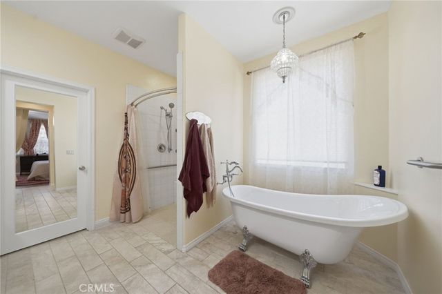 28382 Beacon Bay Circle, Menifee, CA 92585