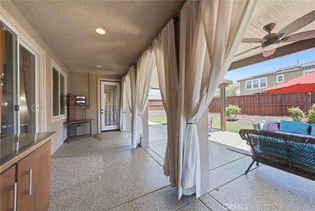 28382 Beacon Bay Circle, Menifee, CA 92585