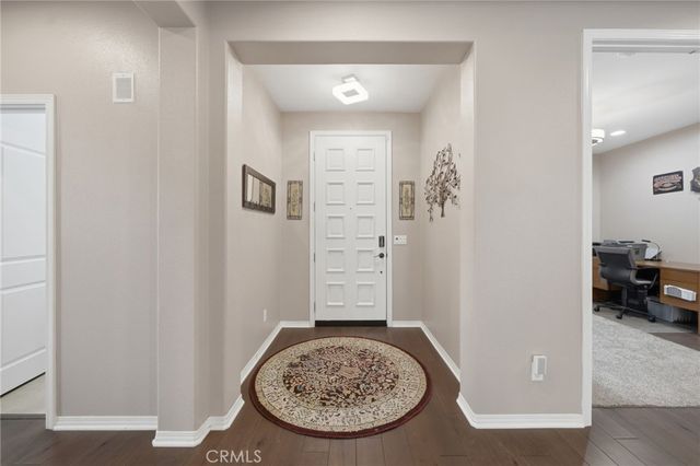 28382 Beacon Bay Circle, Menifee, CA 92585