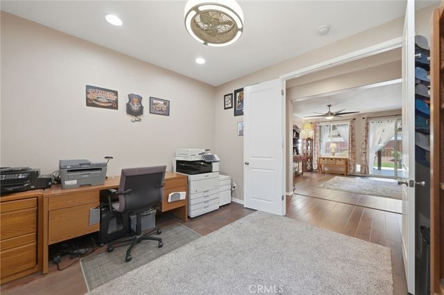 28382 Beacon Bay Circle, Menifee, CA 92585