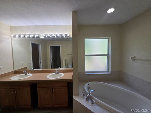 43 Matricaria Court, Homosassa, FL 34446