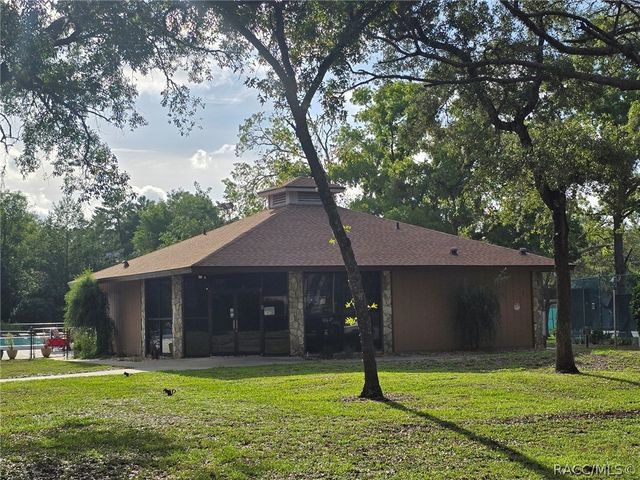 43 Matricaria Court, Homosassa, FL 34446
