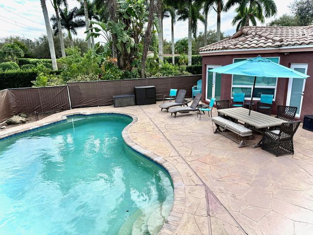 3290 SW 131st Terrace, Davie, FL 33330