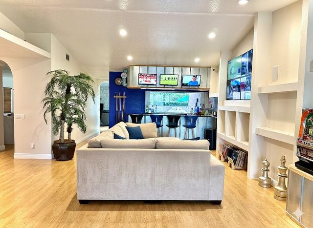 3290 SW 131st Terrace, Davie, FL 33330