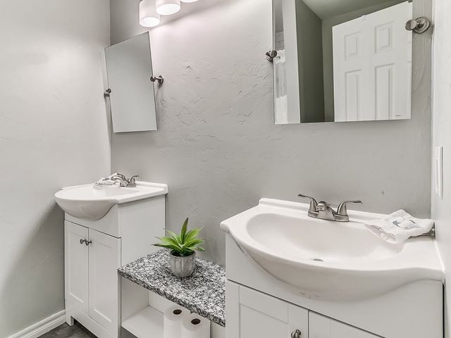 1129 N Douglas Avenue, Oklahoma City, OK 73106
