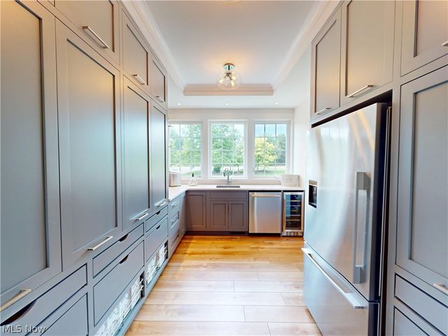 9830 Greenway Trail, Chagrin Falls, OH 44023