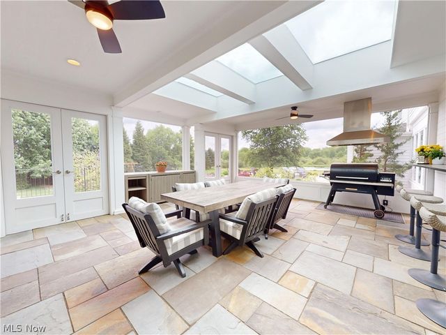 9830 Greenway Trail, Chagrin Falls, OH 44023