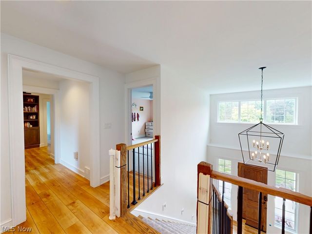 9830 Greenway Trail, Chagrin Falls, OH 44023