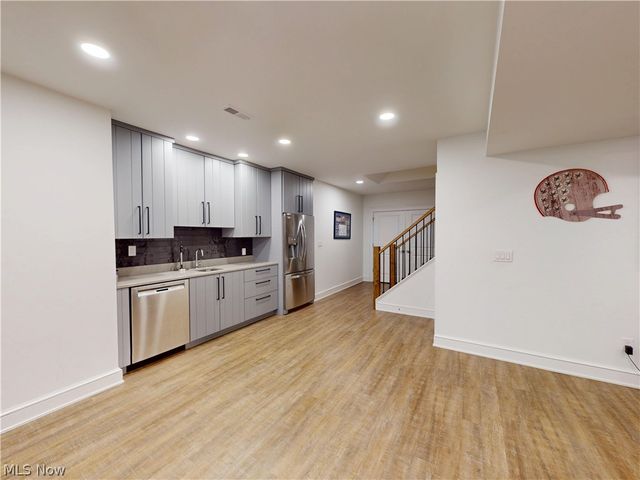 9830 Greenway Trail, Chagrin Falls, OH 44023