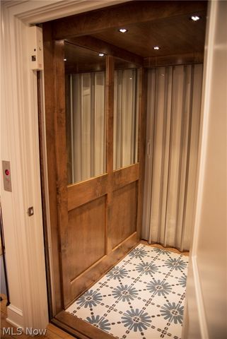 9830 Greenway Trail, Chagrin Falls, OH 44023