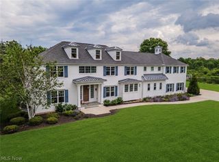 9830 Greenway Trail, Chagrin Falls, OH 44023