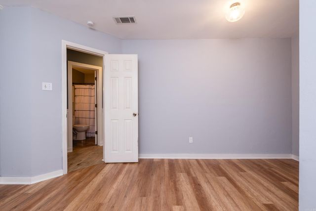 1814 Calgary Trail, Little Rock, AR 72211