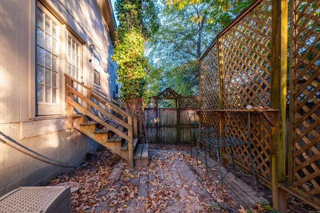 1814 Calgary Trail, Little Rock, AR 72211