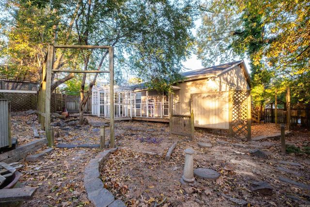 1814 Calgary Trail, Little Rock, AR 72211