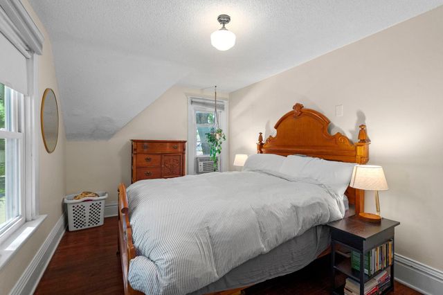 922 Armstrong Avenue, Saint Paul, MN 55102