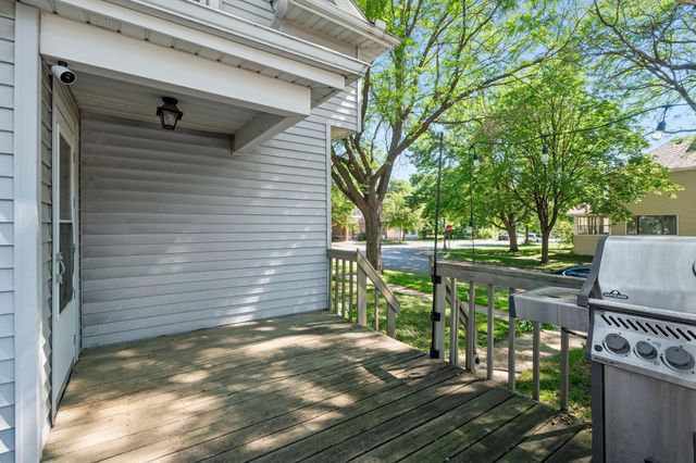 922 Armstrong Avenue, Saint Paul, MN 55102
