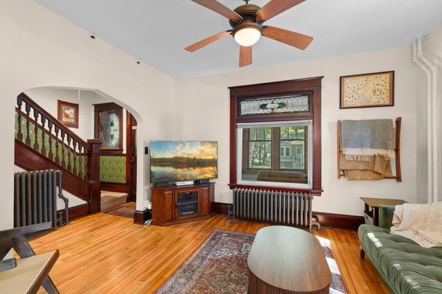 922 Armstrong Avenue, Saint Paul, MN 55102