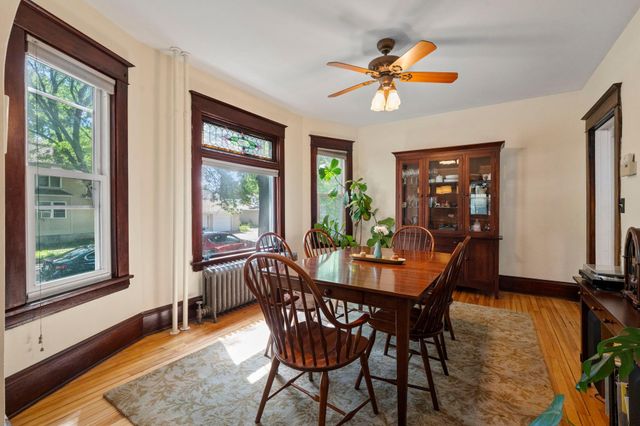 922 Armstrong Avenue, Saint Paul, MN 55102