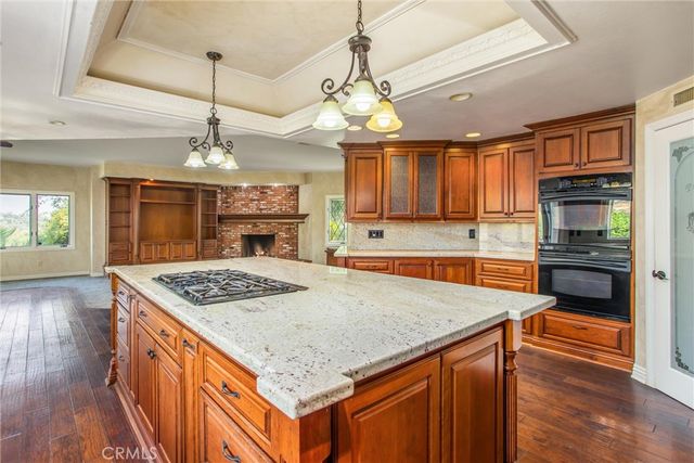 6966 Ranch View Road, Riverside, CA 92506