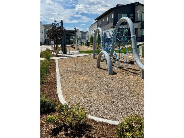 9072 Gladiola Way B, Arvada, CO 80005