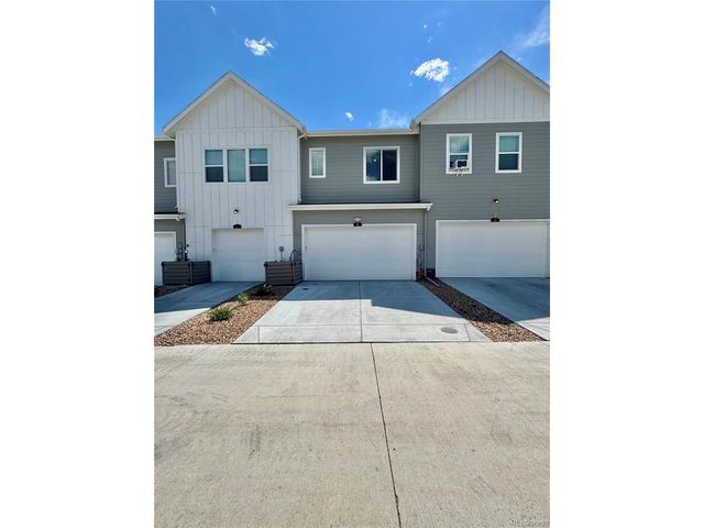 9072 Gladiola Way B, Arvada, CO 80005
